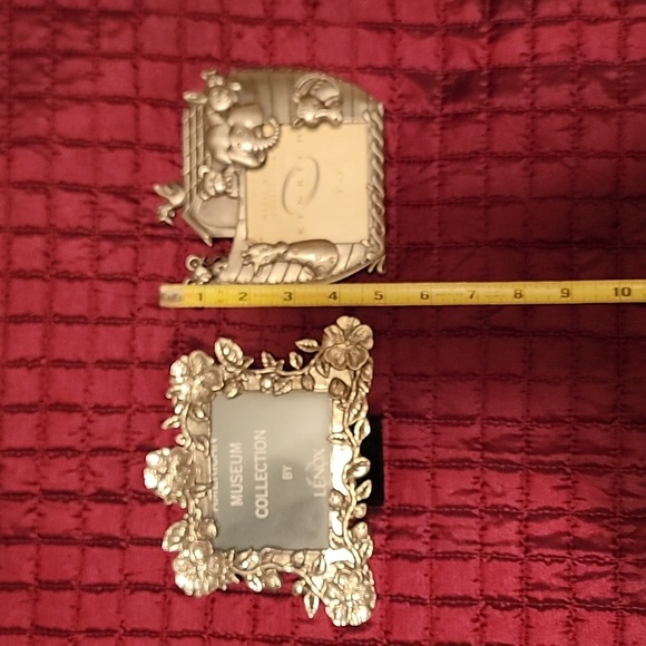 Bundle of two pewter picture frames - Picture 3 of 3
